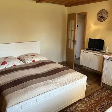 Privat Lenka 3*