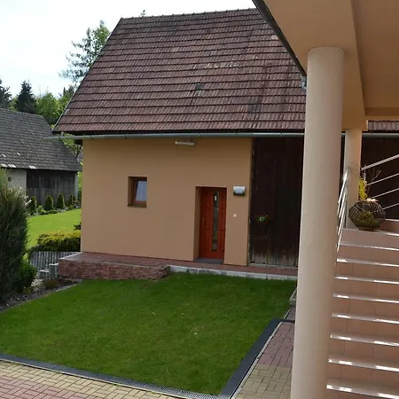 Privat Lenka 3*